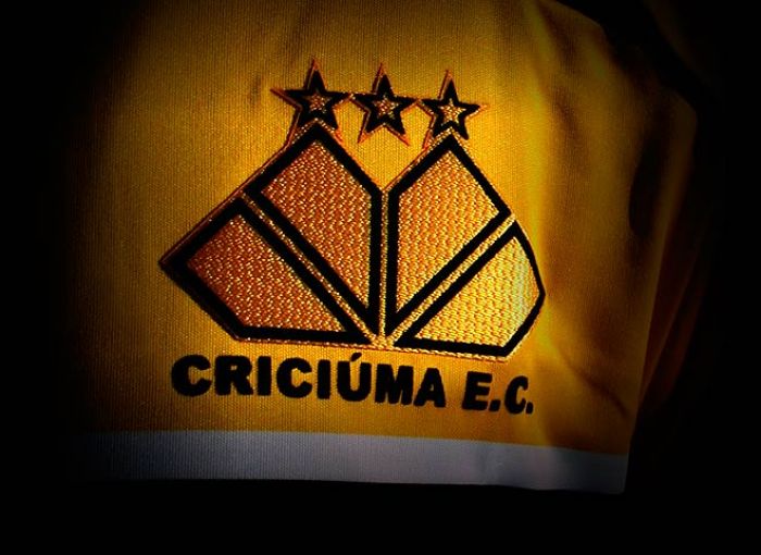Criciúma anuncia casa de apostas como patrocinadora máster, criciúma